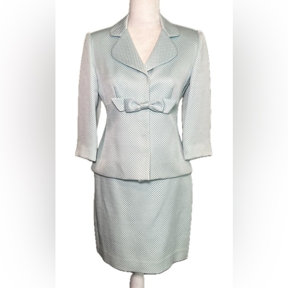 Sara Campbell Light Blue Textured Silk Matching Jacket & Skirt Suit Set 4 Four